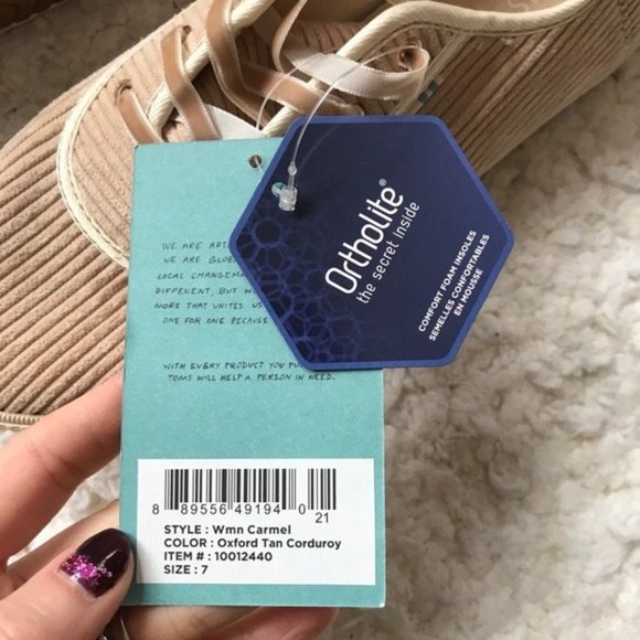 TOMS: Oxford Tan Carmel Corduroy Sneaker NWT SZ 7 - Picture 2 of 6